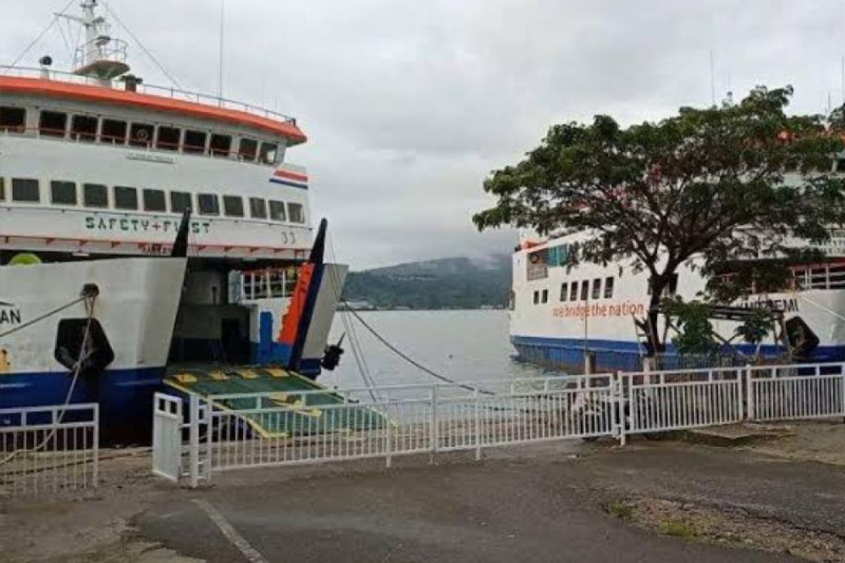 Kapal Feri Galala Ambon tunda berlayar karena cuaca ekstrem, patuhi himbauan BMKG