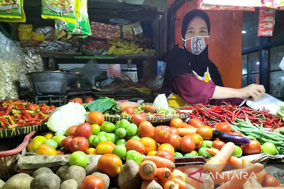 Stok pangan bersubsidi selalu tersedia di Pasar Slipi