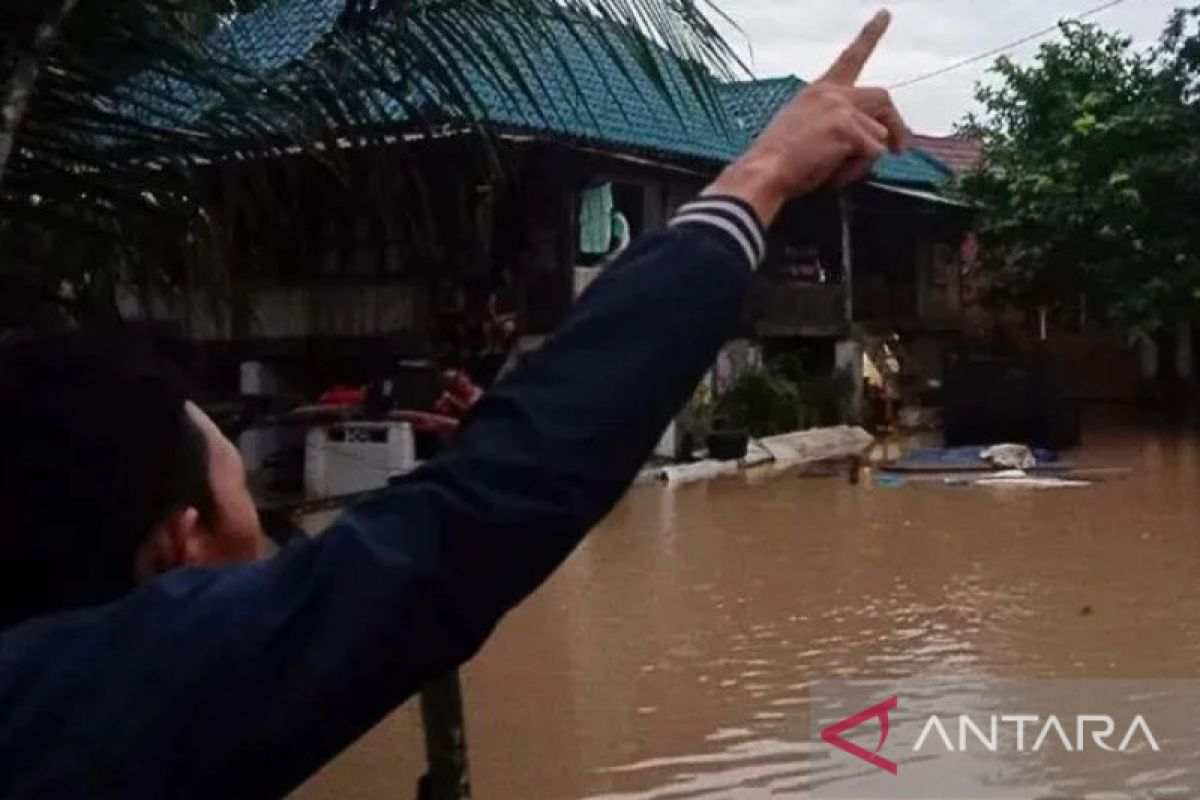 BPBD pastikan kebutuhan logistik ribuan korban banjir Muara Enim terjamin