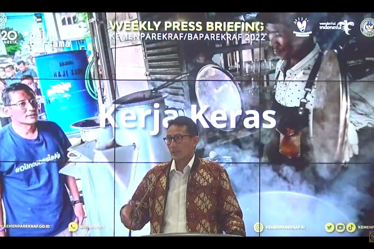 Sandiaga ajak wisnus beli kopi buatan daerah tujuan wisata