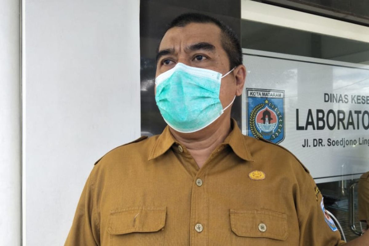 Dinkes Mataram memastikan dosis vaksin booster di puskesmas tersedia