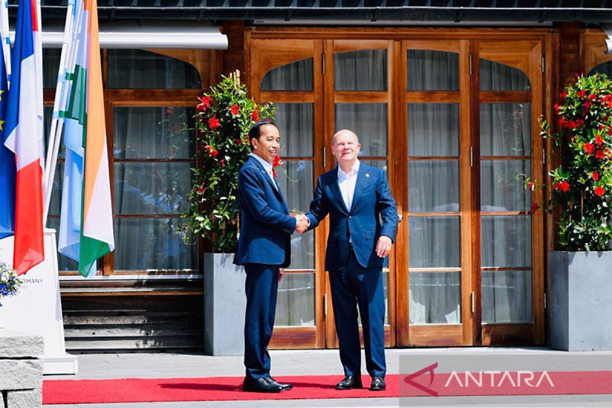 Presiden Joko Widodo disambut kanselir Jerman saat hadiri KTT G7