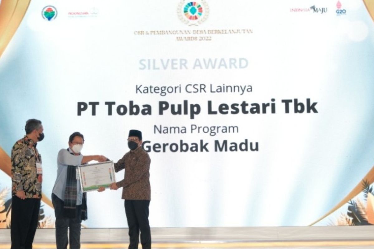 Awards Kemendes untuk Gerobak Madu TPL