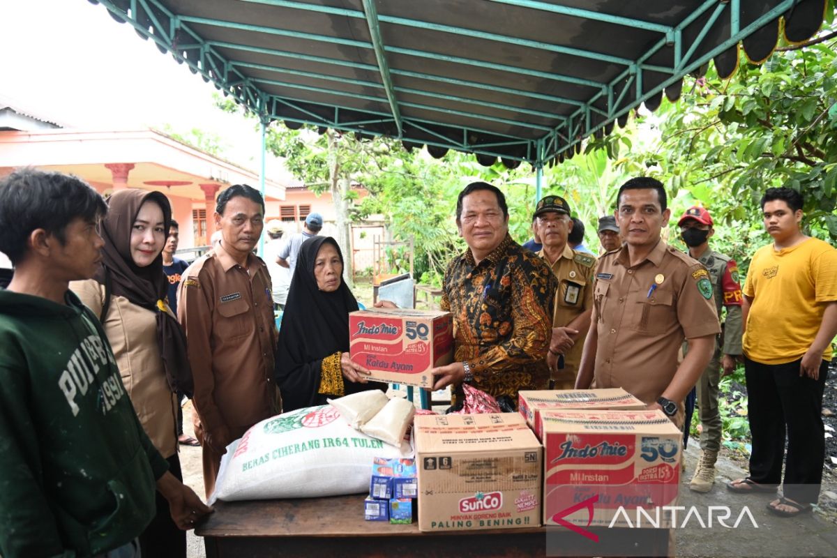 Pemkot Padang Sidempuan bantu warga terdampat kebakaran