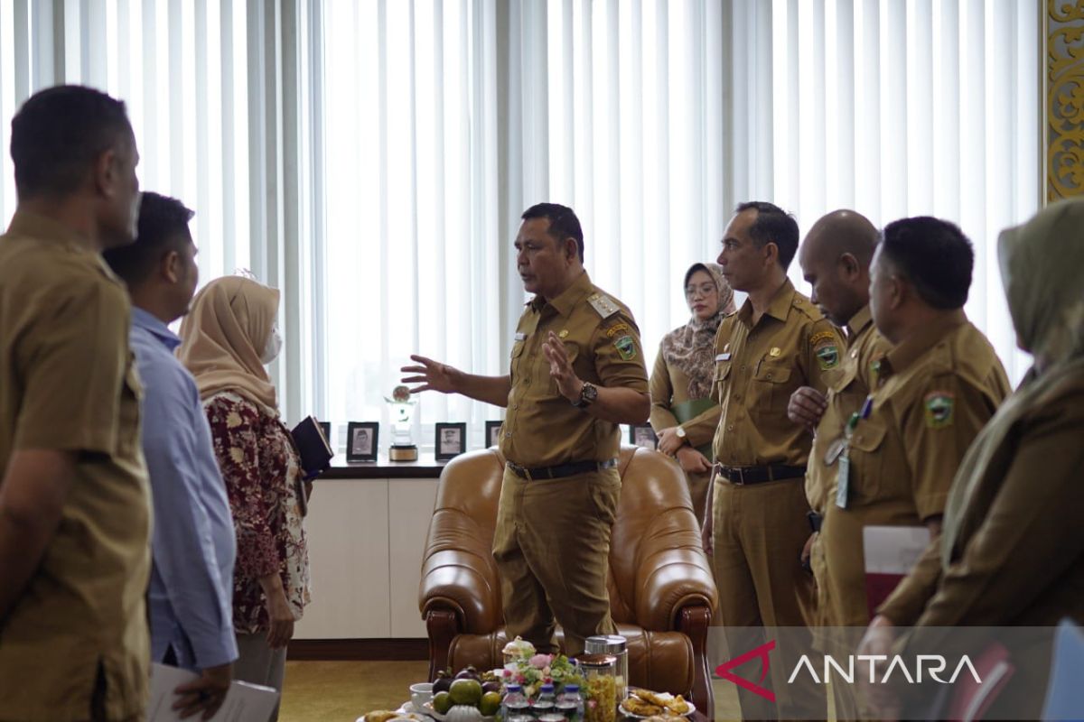 Bupati Solok terima kunjungan kepala Ombudsman RI perwakilan Sumbar