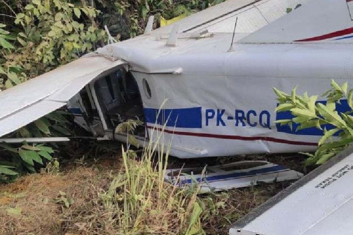 Pesawat AMA rusak berat setelah mendarat darurat di Keerom Papua