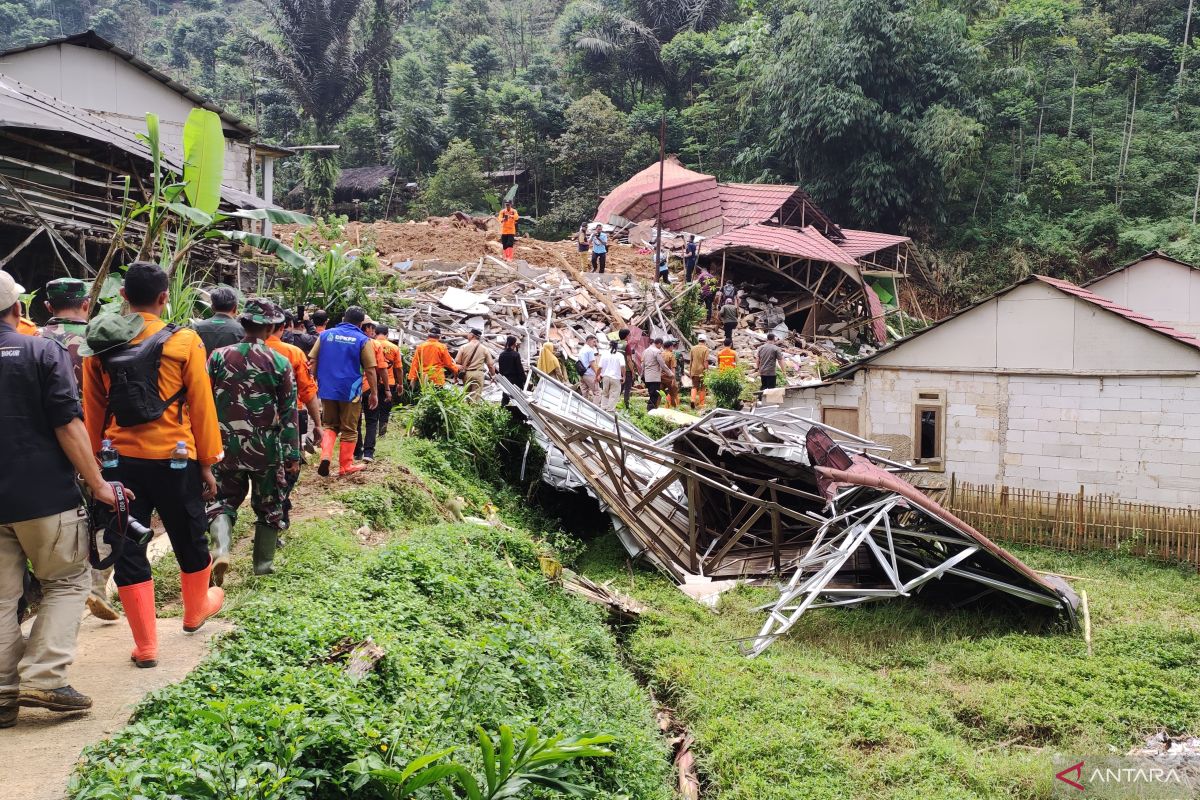 Pemkab Bogor butuh dana Rp4,2 miliar tangani korban longsor dan banjir bandang