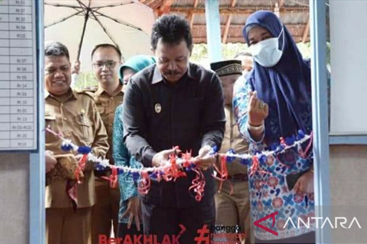 Wawako Padang Panjang meresmikan kampung KB Mandiri Lembuti Madani