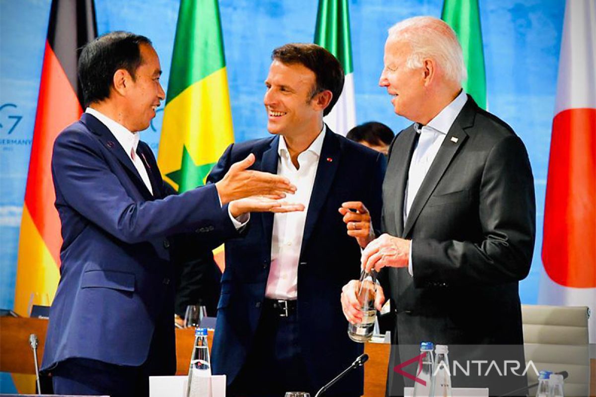 Presiden Jokowi ajak negara G7 investasi energi bersih di Indonesia