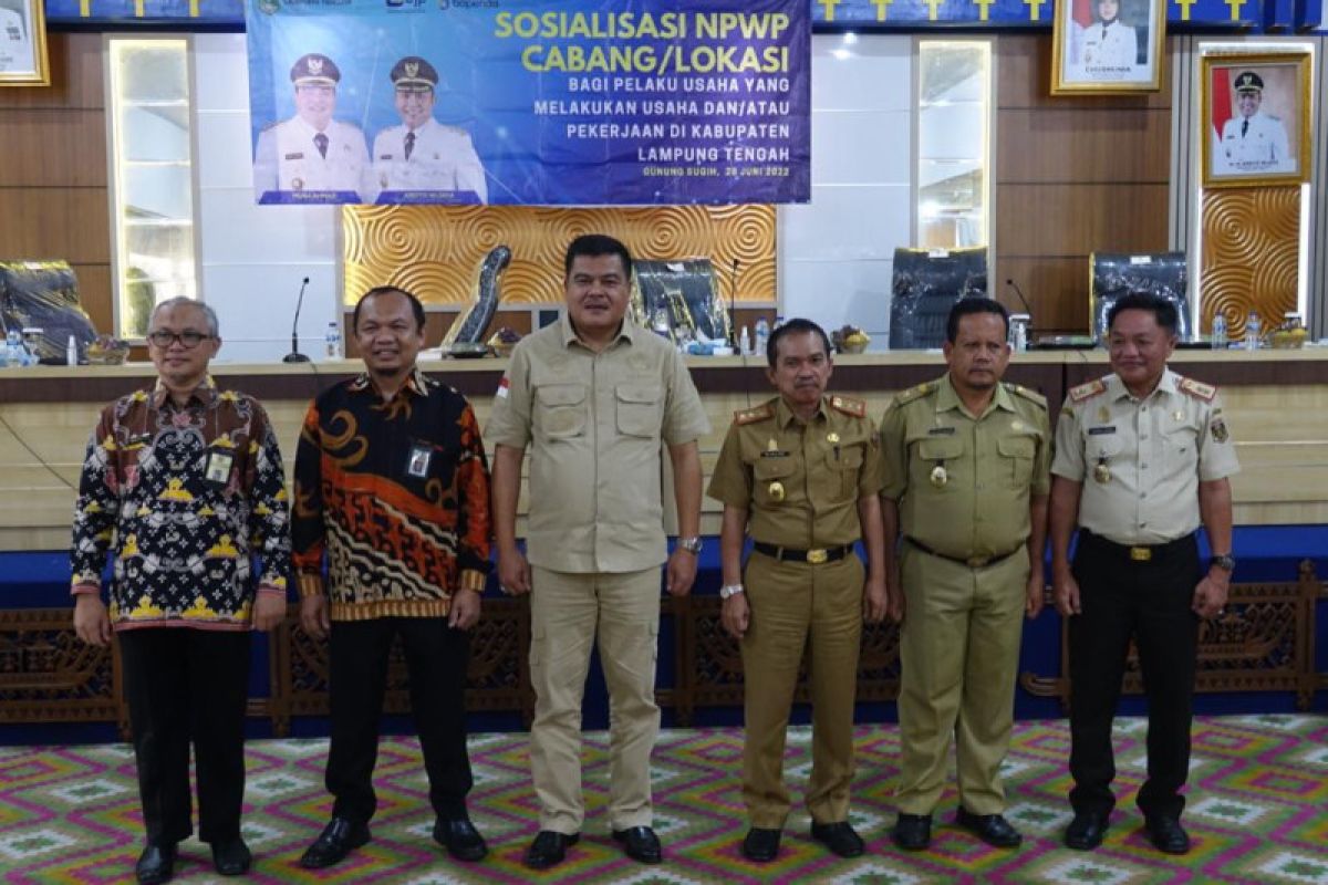 Bupati Lampung Tengah hadiri sosialisasi pendaftaran NPWP bagi pelaku usaha