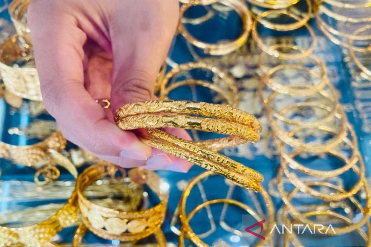 Harga perhiasan emas murni di Meulaboh turun menjadi Rp2,95 juta/mayam