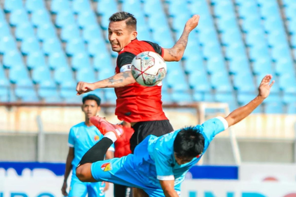 Semen Padang FC raih hasil imbang 0-0 hadapi Persikab Bandung saat laga uji coba