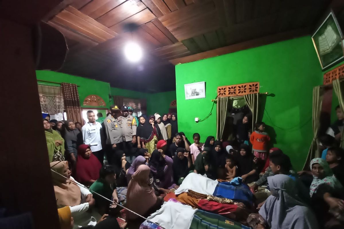 Tali ponton putus, dua orang anak tewas terseret arus Sungai Batang Sikabau Pasbar