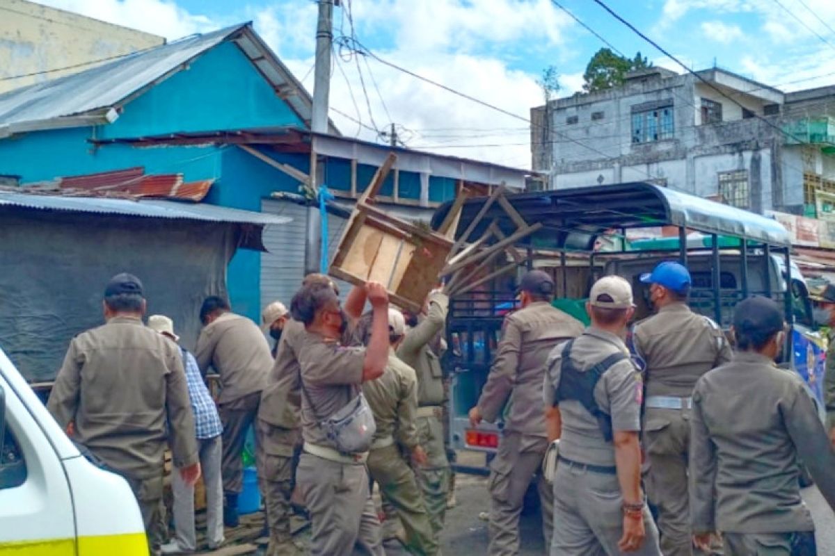 Pemkab Kapuas kembali tertibkan PKL tidak taat aturan