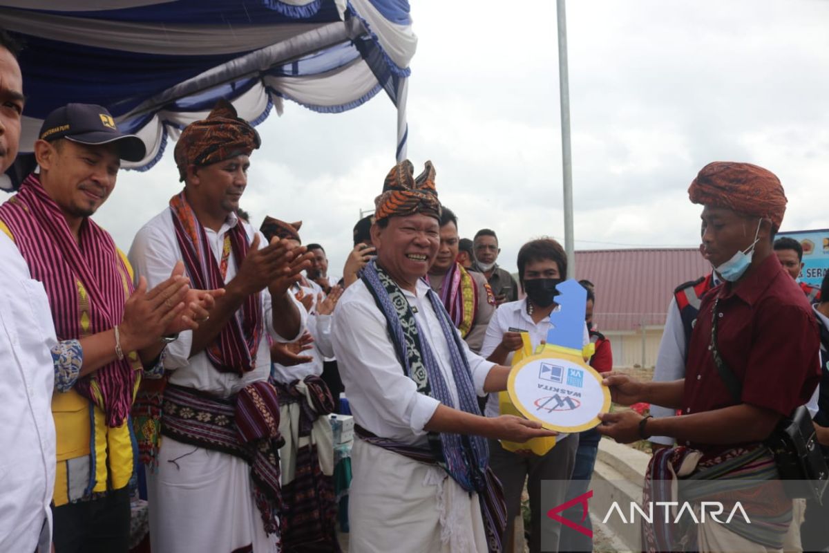 45 korban Siklon Seroja di Kabupaten Kupang terima bantuan rumah