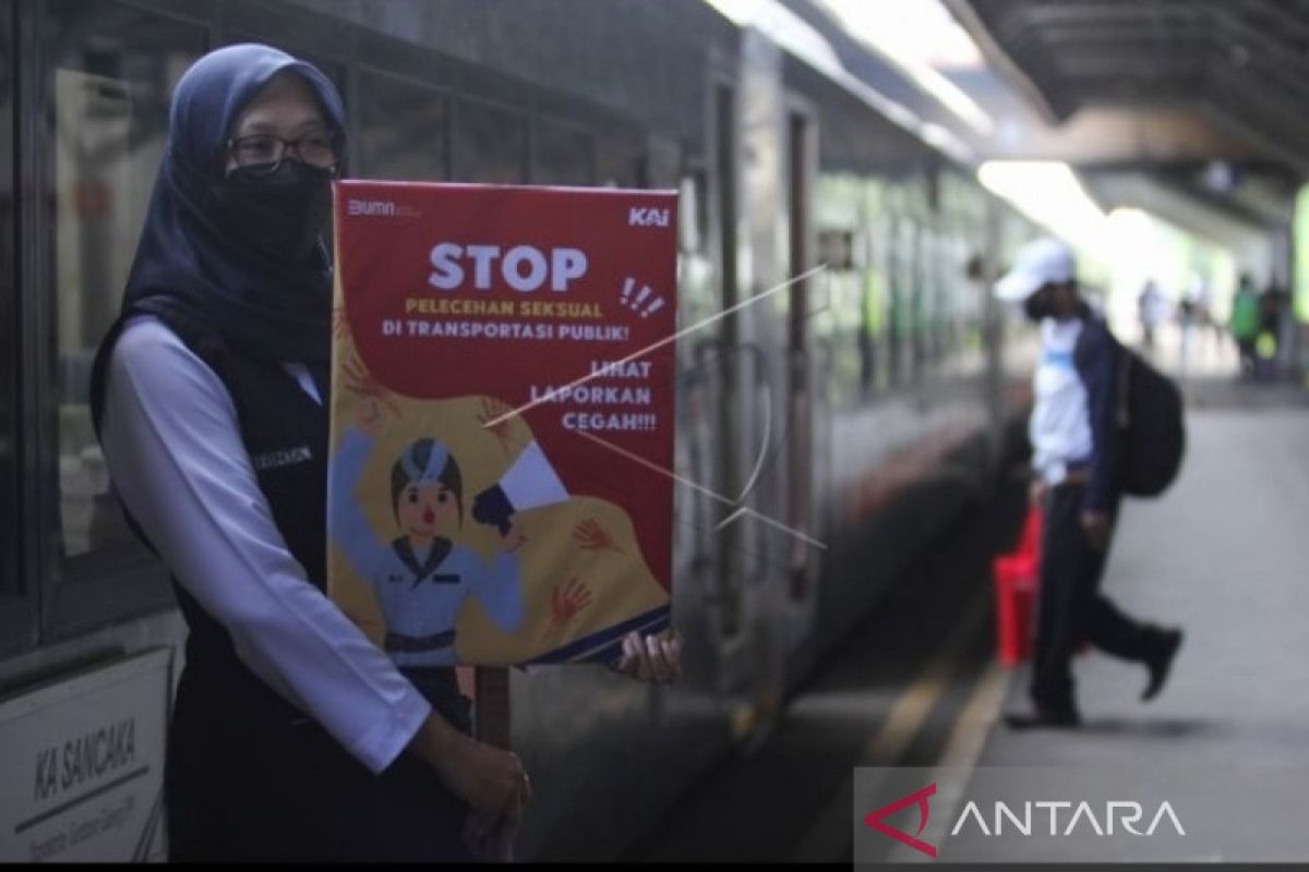 KAI Surabaya kampanyekan antipelecehan seksual di Stasiun Gubeng