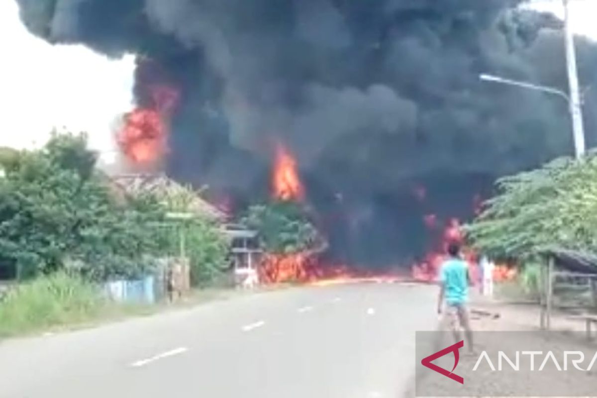 Diesel-laden pickup crashes through three homes, bursts into flame