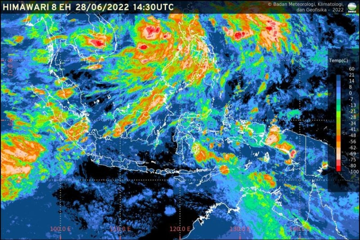 BMKG ungkapkan dua bibit siklon tropis berpotensi menimbulkan gelombang tinggi