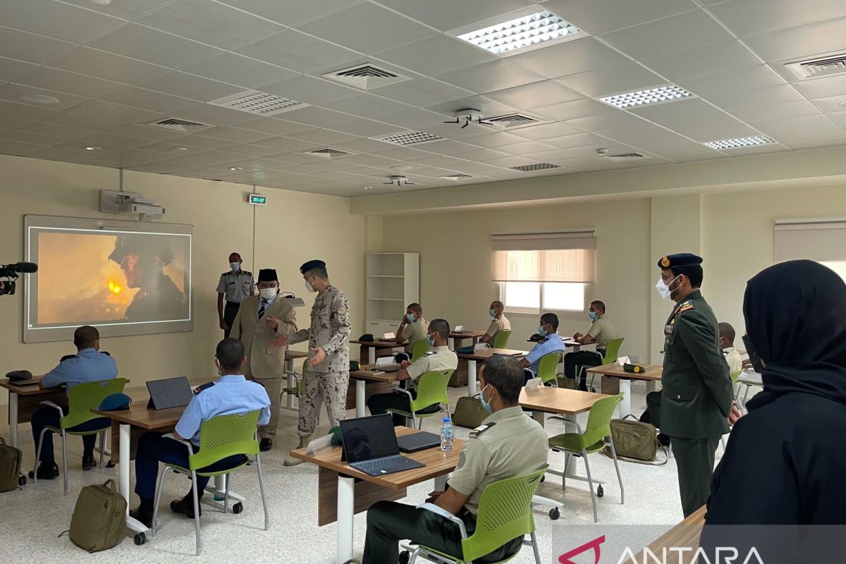 Menhan Prabowo Subianto kunjungi Zayed Military University di Abu Dhabi