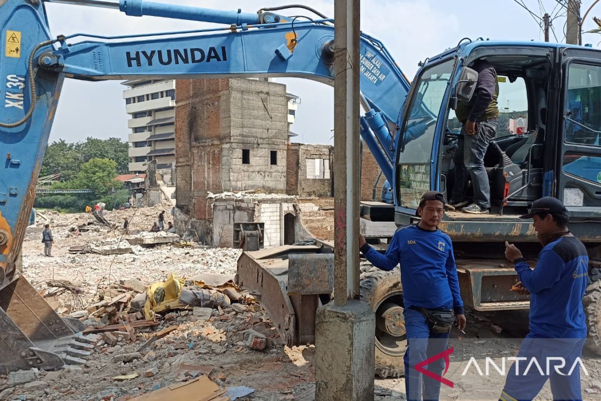 Bangunan permukiman Pasar Gembrong dirobohkan untuk revitalisasi