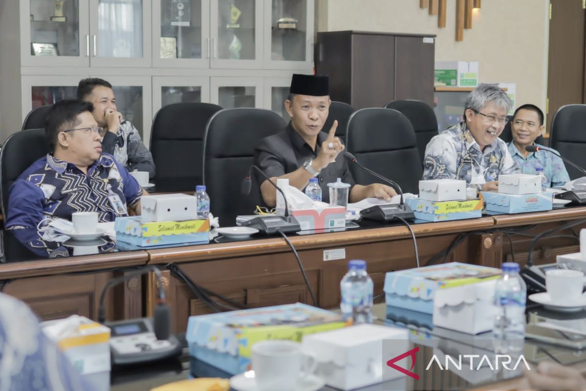 DPRD Kalteng gali informasi pola kerja kedewanan Kalsel