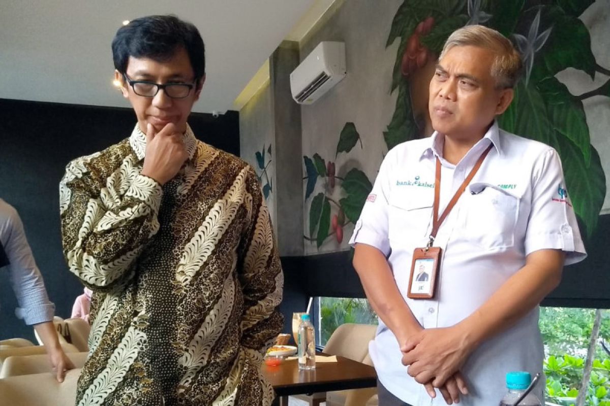 Bank Kalsel diharapkan dapat berperan perangi Pinjol ilegal.