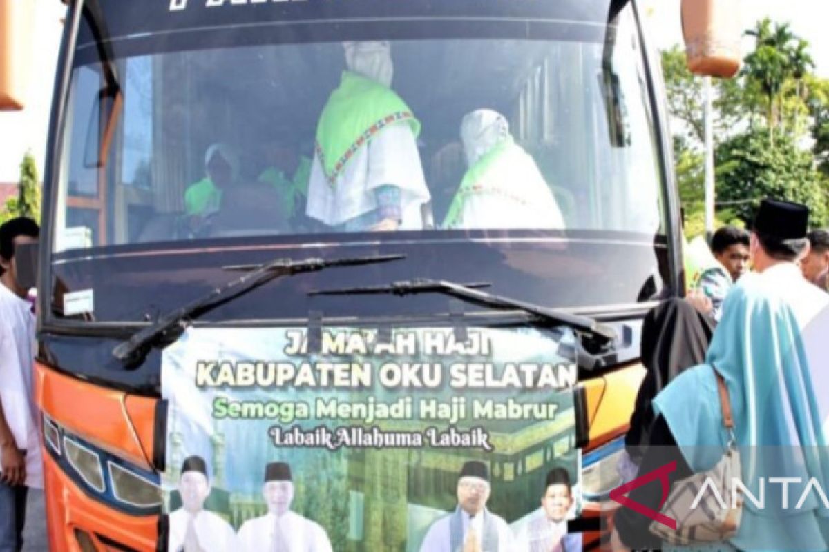 Wabup OKU Selatan lepas keberangkatan JCH ke Asrama Haji Palembang