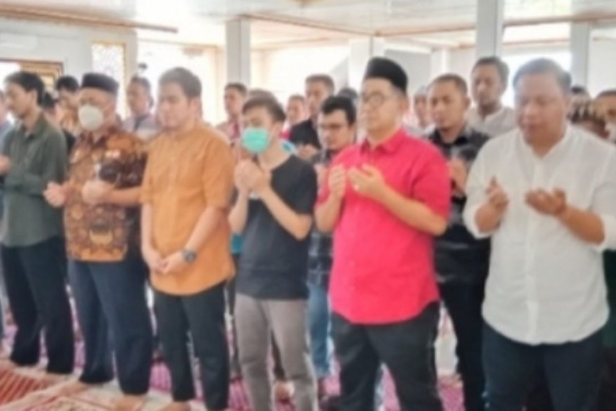 Gubernur Sulbar Shalat Gaib untuk MenpanRB Tjahjo Kumolo