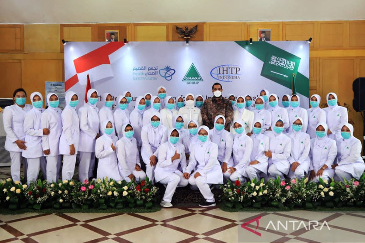 150 perawat profesional diberangkatkan ke Arab Saudi