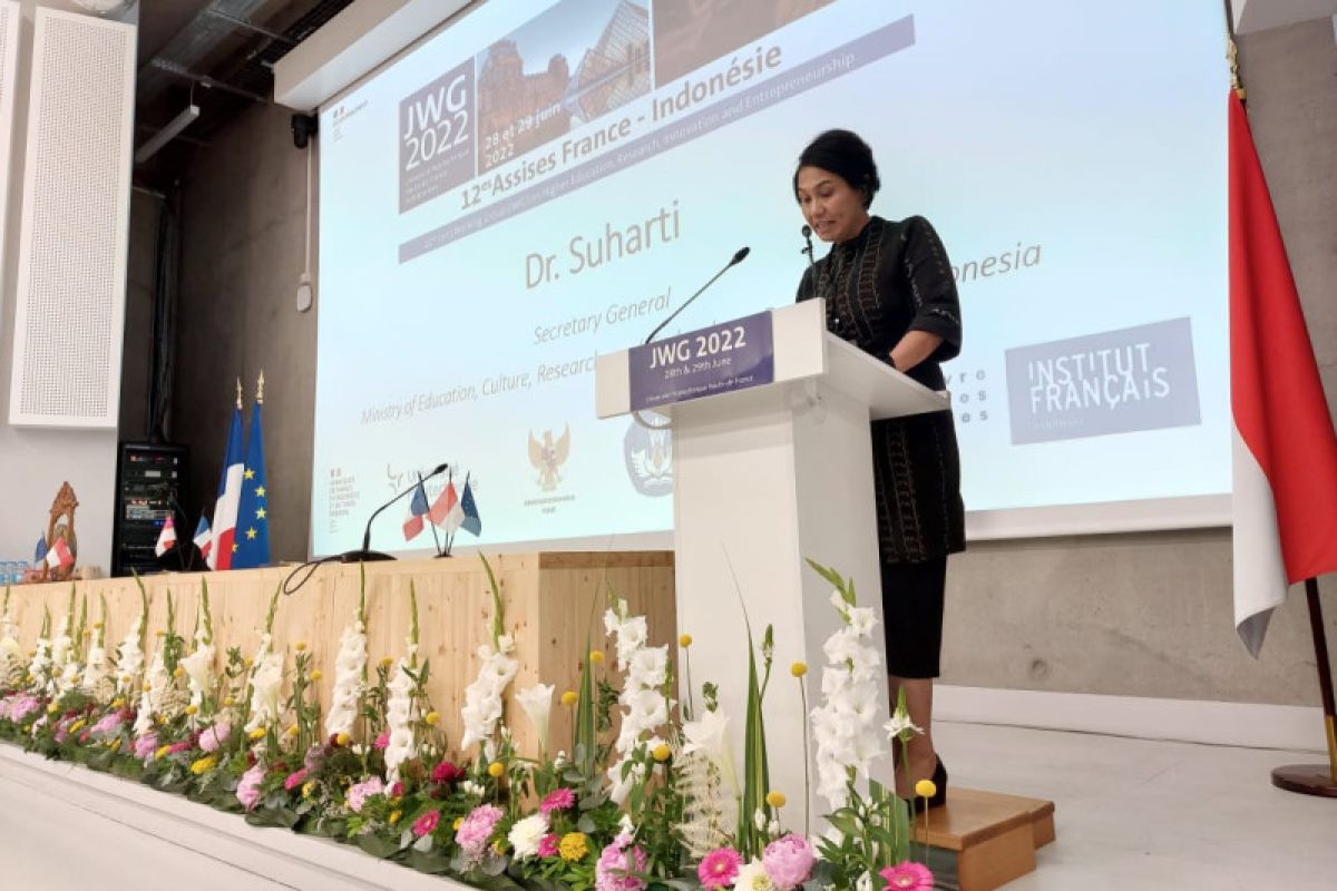 Minister lauds educational cooperation between Indonesia, France