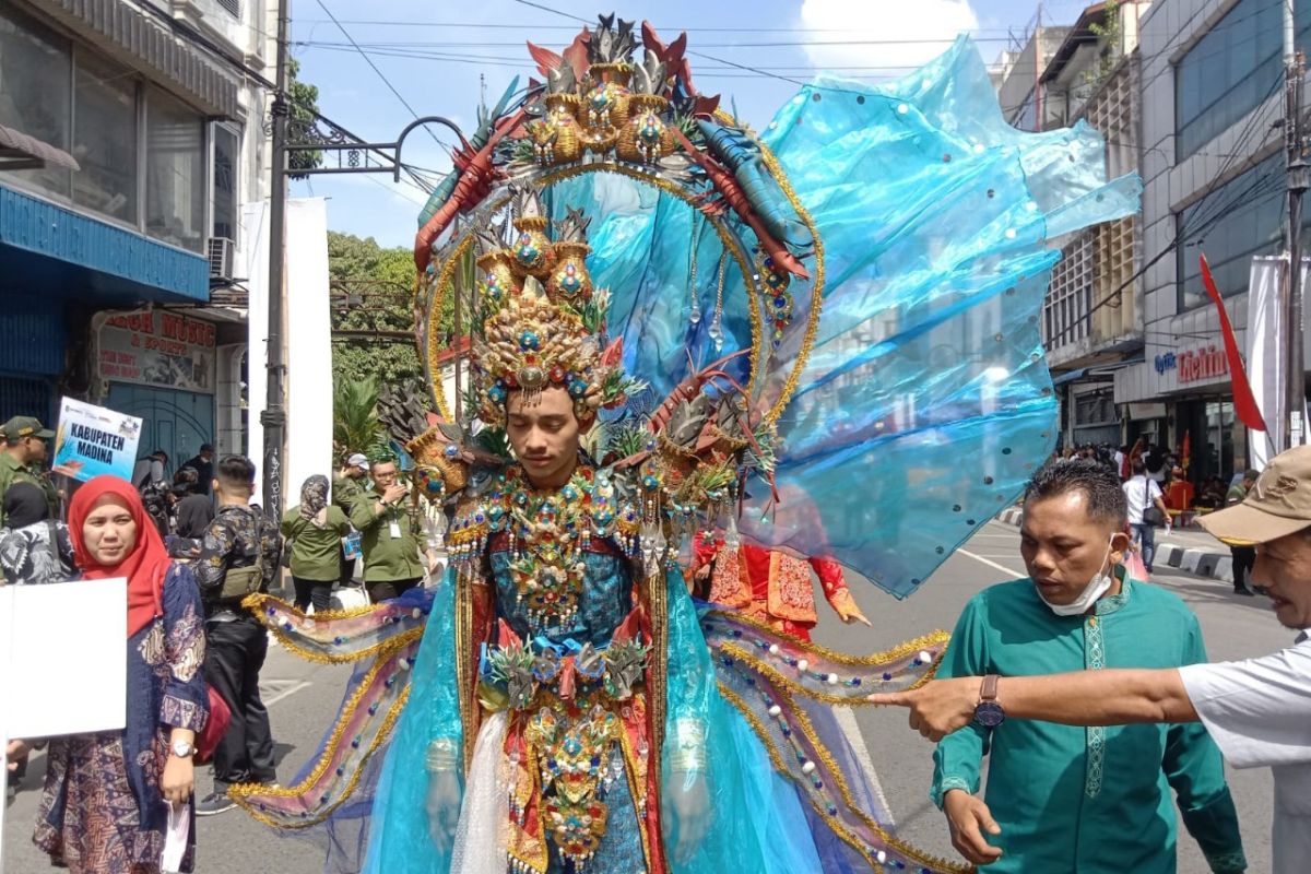 Wali Kota Medan apresiasi pawai budaya HUT Kota Medan ke-432