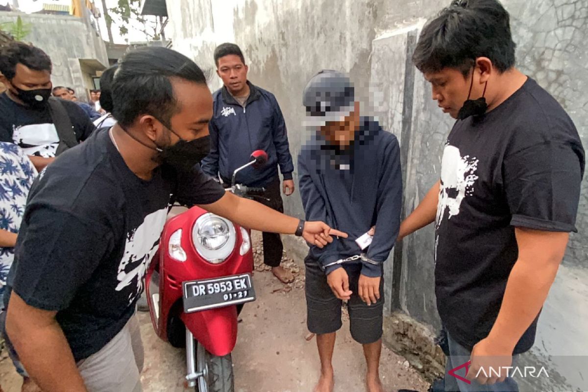 Asyik konsumsi sabu di kontrakan kawasan Pejarakan Mataram, tiga pemuda diringkus