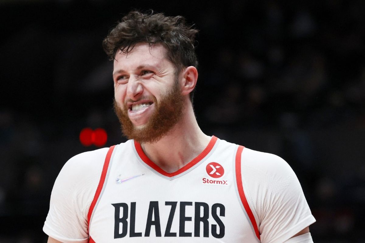 Pebasket Jusuf Nurkic tetap bersama Blazers