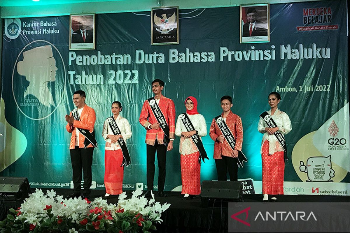 Enam finalis dinobatkan duta bahasa oleh Kantor Bahasa Maluku
