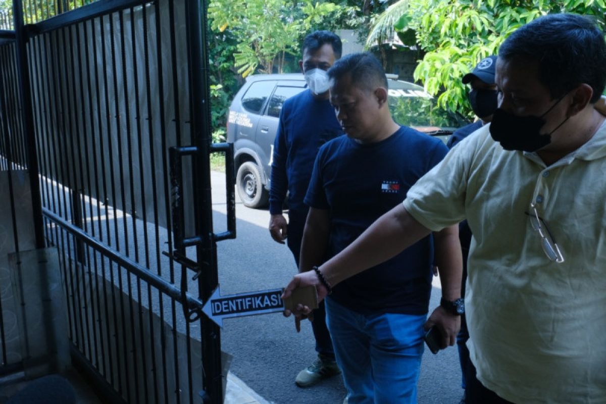 Polisi kejar pencuri dengan sasaran rumah kosong di Cengkareng Jakbar