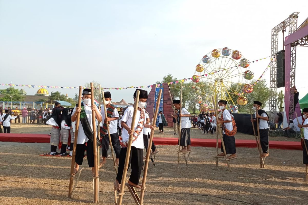 220 siswa Kota Mojokerto ikuti festival 