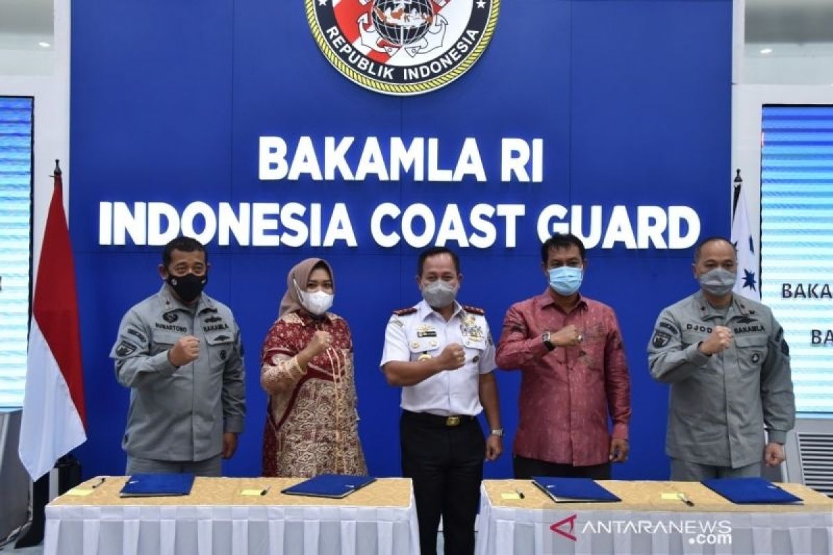 Bakamla RI dan Pemkab Supiori bekerja sama bangun stasiun sistem peringatan dini