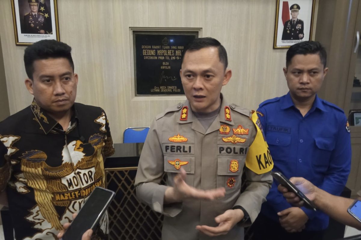 Pelaku penusukan istri dan anak menyerahkan diri ke polisi