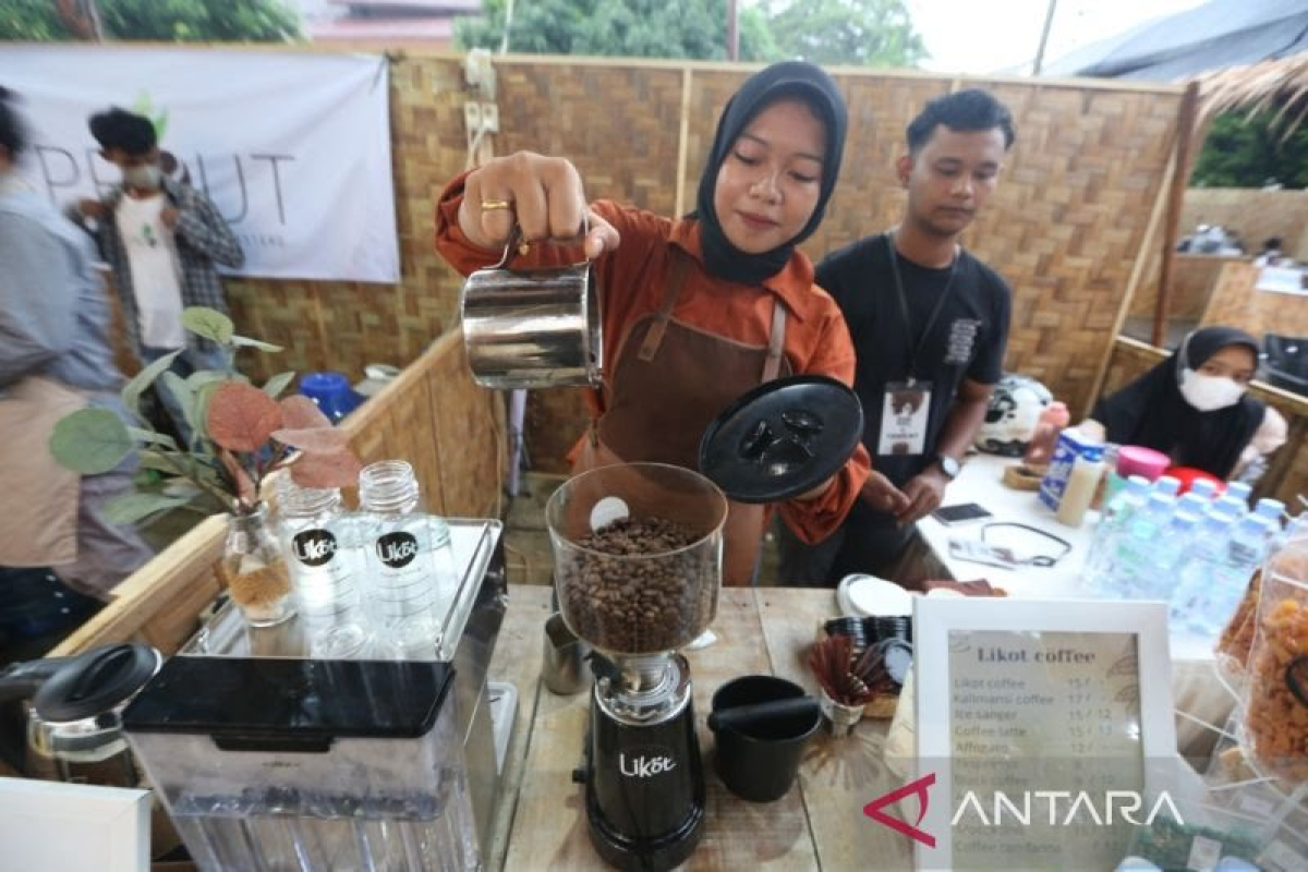 Hari ini 1.001 orang bakal ikut saring kopi serentak di Banda Aceh