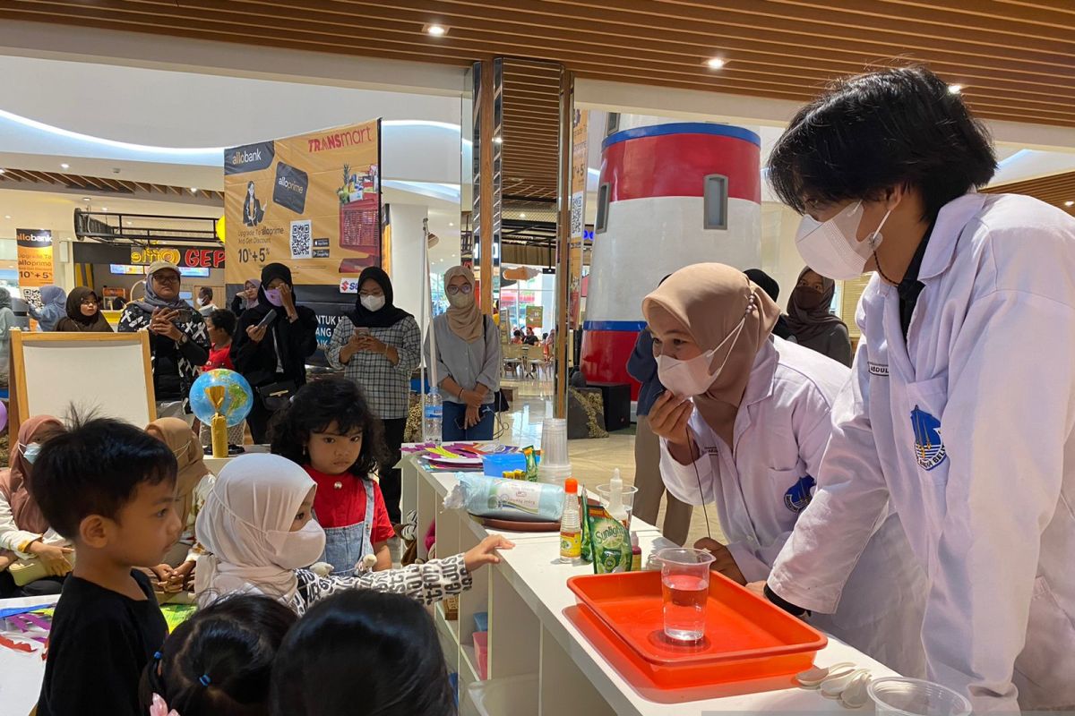 TK Kutilang I Gelar Pop Up Class di Transmart, Ajak Orang Tua dan Anak Pahami Belajar Sambil Bermain