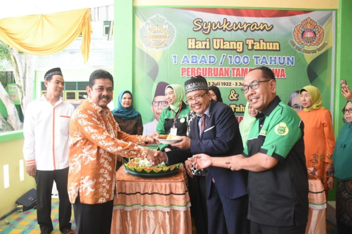 Pj. Wali Kota Tebing Tinggi hadiri syukuran satu abad Perguruan Taman Siswa