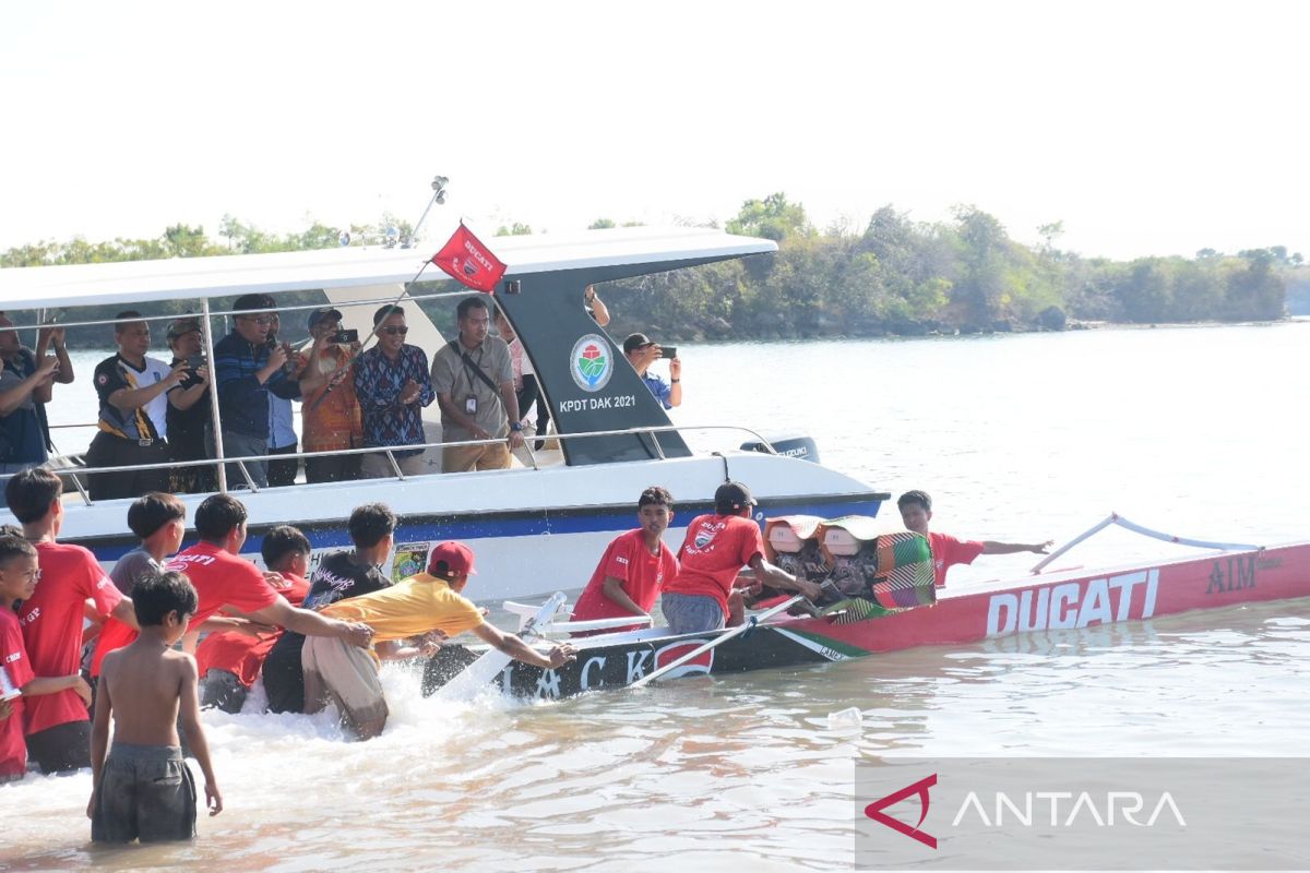 Gubernur NTB pastikan Festival Balap Sampan sebagai kegiatan pariwisata