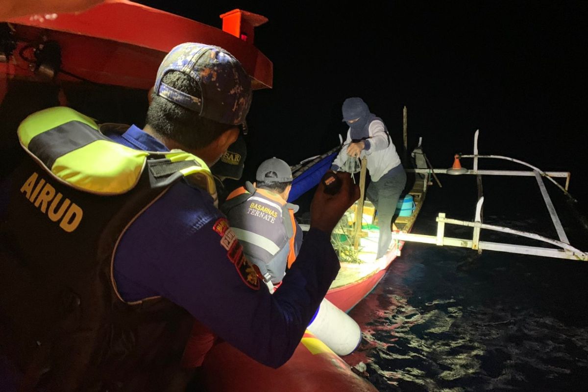 Longboat berpenumpang empat orang diselamatkan di perairan Halut, begini kronologinya