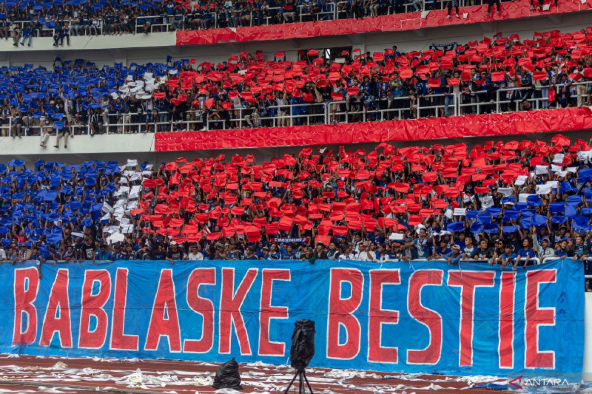 PSIS jamu Arema FC pada leg pertama semifinal Piala Presiden