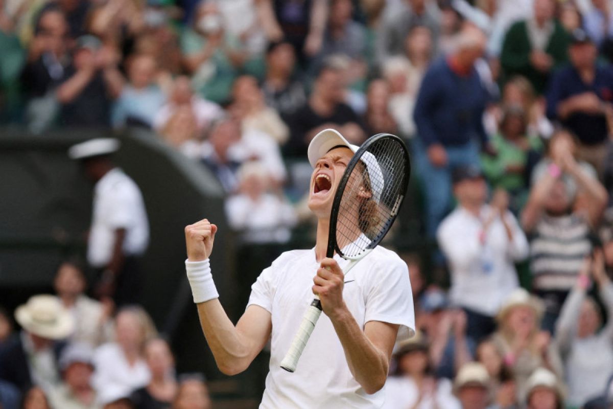 Sinner gulingkan Alcaraz di babak keempat Wimbledon 2022