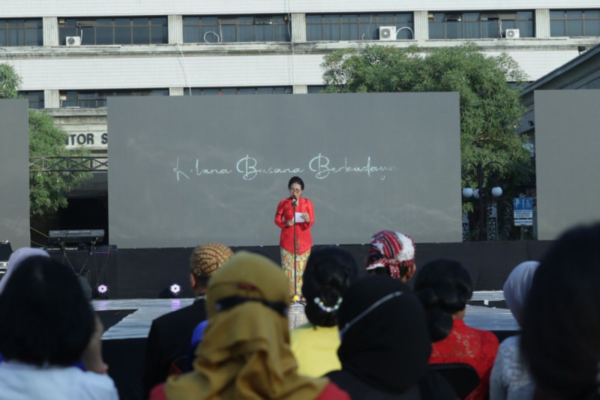 Kemajuan budaya di kancah dunia lewat kebaya terus didorong