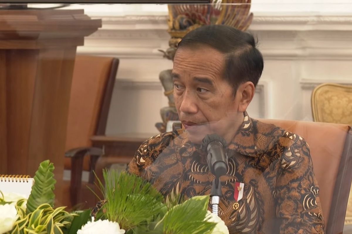 Presiden Jokowi minta Menteri Kabinet Indonesia Maju gaungkan lagi protokol kesehatan