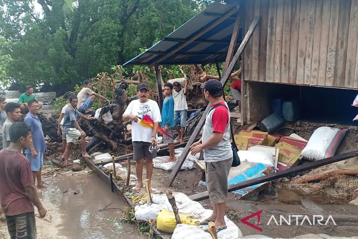 Banjir-longsor di Seram Bagian Barat, enam orang meninggal