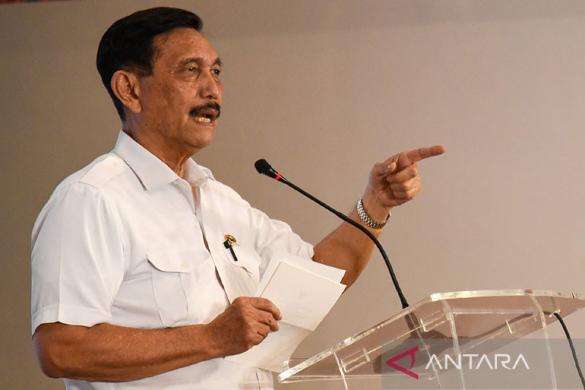 Luhut: Vaksin booster diterapkan jadi syarat mobilitas dua minggu lagi