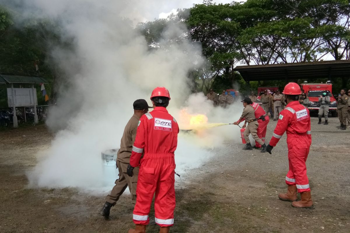 Tim Satpol PP Sorong dapat pelatihan pemadaman kebakaran